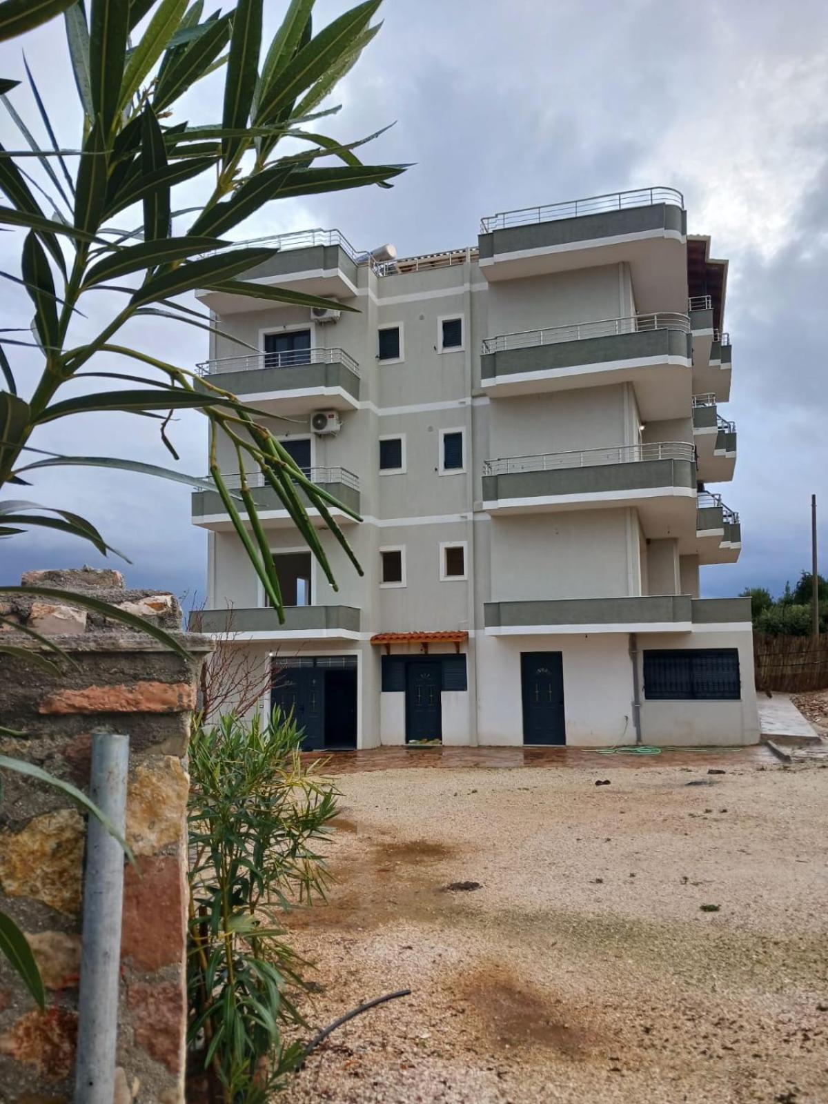Krisa * Sarandë